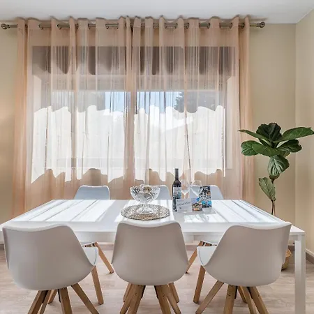 شقة Guestready - Sunny Family With Private Terrace *