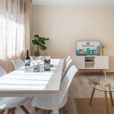 شقة Guestready - Sunny Family With Private Terrace
