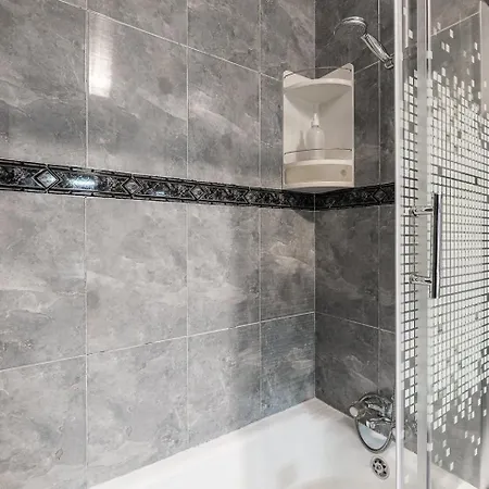 Appartamento Guestready - Sunny Family With Private Terrace Oporto