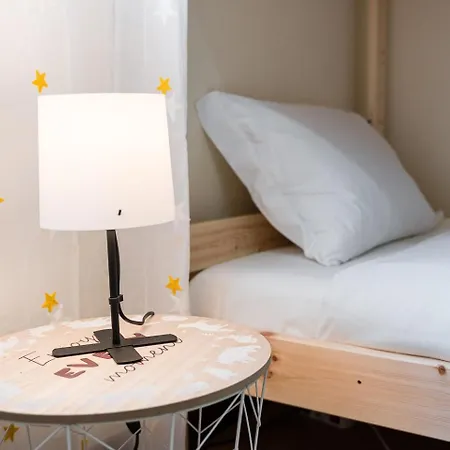 Guestready - Sunny Family With Private Terrace Daire